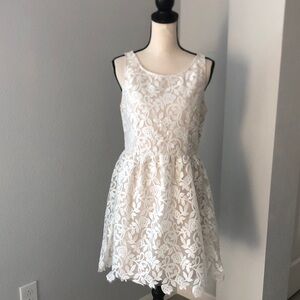 SKIES ARE BLUE Women Sleeveless Special Occasions Lace Dress | M